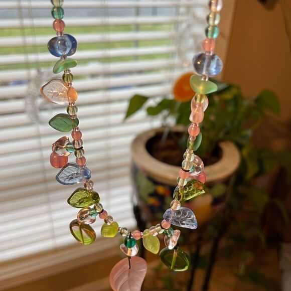 The Country Ewe LTD Glass Beaded Flower Necklace from New York - Picture 15 of 15